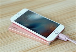 Внешний аккумулятор Rock Stone Емкость 10000 mAh. Сила тока 3,1А 2USB - фото 12808