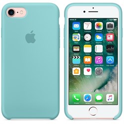 Оригинальный силиконовый чехол-накладка Apple для iPhone 7/8, цвет «синее море»  (MMX02ZM/A) - фото 17276