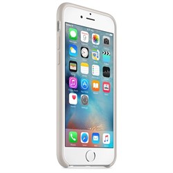 Оригинальный силиконовый чехол-накладка Apple для iPhone 6/6s цвет «бежевый» (MKY42ZM/A) - фото 18979
