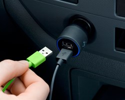 Автомобильное зарядное устройство Belkin 2-Port Car Charger 10W 2,1A- Black